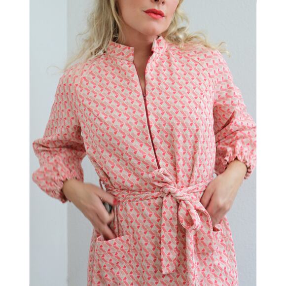 1970's Vintage Geometric Coral Day Dress ~ Women's SM MD  Belted Polyester 70's - Picture 2 of 8